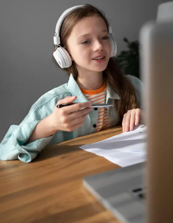 ein Kind das Englisch lerntRetry