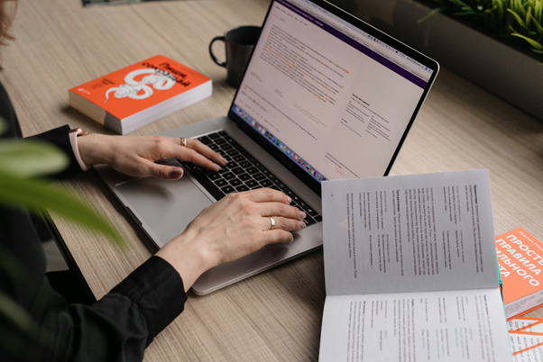 Assistive Technology in English Academic Writing